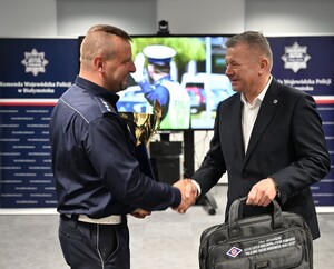 WYRÓŻNIENIA DLA NAJLEPSZYCH POLICJANTÓW RUCHU DROGOWEGO