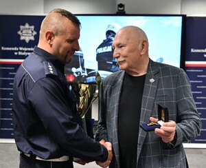WYRÓŻNIENIA DLA NAJLEPSZYCH POLICJANTÓW RUCHU DROGOWEGO