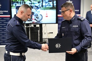 WYRÓŻNIENIA DLA NAJLEPSZYCH POLICJANTÓW RUCHU DROGOWEGO