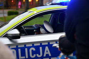 noc muzeów pokazy policyjne i stoiska promocyjne