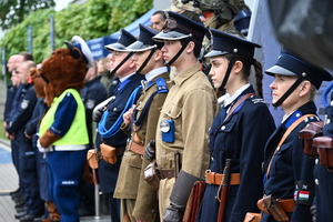 noc muzeum, pokazy policjantów i stoiska profilaktyczne