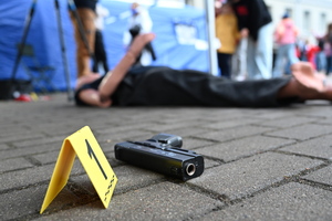 noc muzeum, pokazy policjantów i stoiska profilaktyczne
