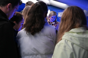 noc muzeum, pokazy policjantów i stoiska profilaktyczne