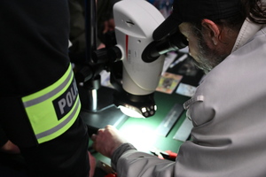 noc muzeum, pokazy policjantów i stoiska profilaktyczne