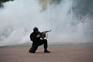 noc muzeum, pokazy policjantów i stoiska profilaktyczne