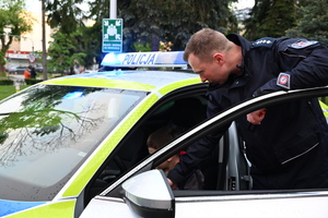 noc muzeum, pokazy policjantów i stoiska profilaktyczne