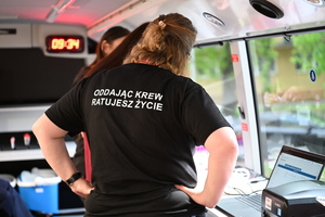 policjanci oddawali krew