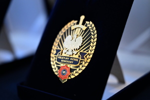 rozpoczęcie zawodów , w sali policjanci , nagrody, zaproszeni goście