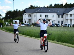 policjanci podczas zawodów