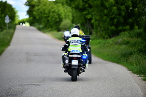 policjanci podczas zawodów