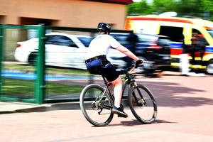 policjanci podczas zawodów