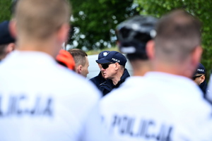 policjanci podczas zawodów