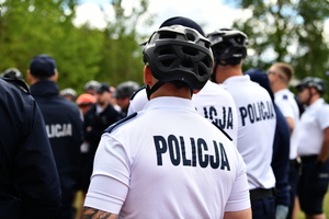 policjanci podczas zawodów