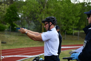 policjanci podczas zawodów