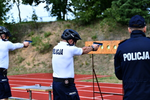 policjanci podczas zawodów