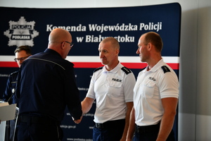 uroczystość zakończenia zawodów, wręczanie pucharów, medali