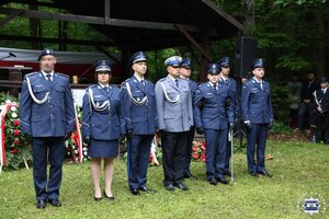 policjanci podczas uroczystości