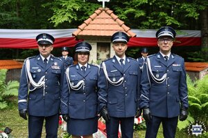 policjanci podczas uroczystości