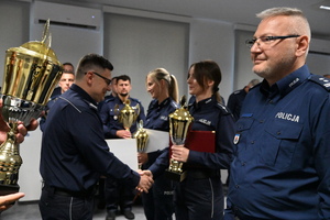 policjanci