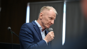 Ludzie podczas spotkania