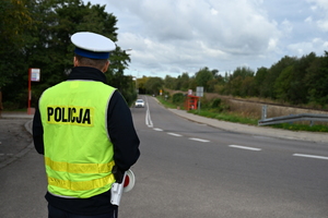 policja podczas działań bezpieczny przejazd