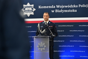 ślubujący policjanci i zaproszeni goście