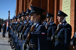 policjanci w kościele
