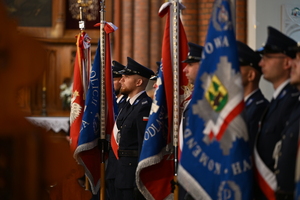 policjanci w kościele