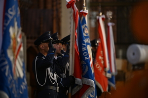 policjanci w kościele
