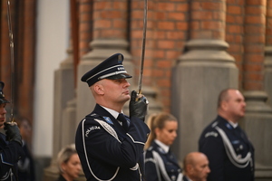policjanci w kościele