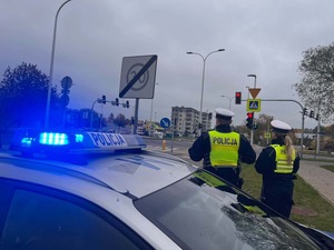 policjacni podczas działan w rejonach przejsc dla pieszych