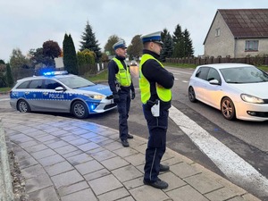policjacni podczas działan w rejonach przejsc dla pieszych