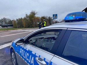 policjacni podczas działan w rejonach przejsc dla pieszych