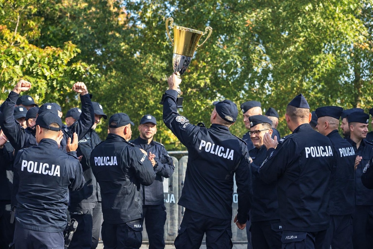 Podlascy policjanci z Oddziału Prewencji Policji w Białymstoku najlepsi w kraju. Złoto w V Ogólnopolskich Zawodach w Słupsku